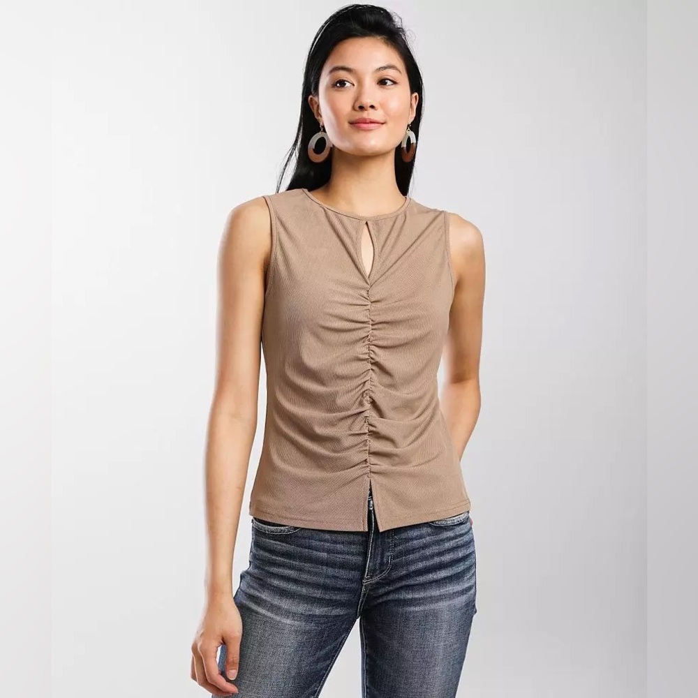 Ribbed Keyhole Tank - Size Small